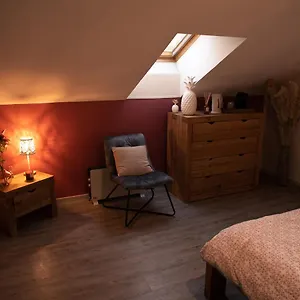 https://chambre-dhote-de-lauberge-de-la-fruitiere.hotels-rhonealpes.com